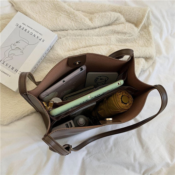 Valantomode | The ‘Aurelius’ Veridian Sovereign Monolith – Women's Premium Vegan Leather Executive Tote