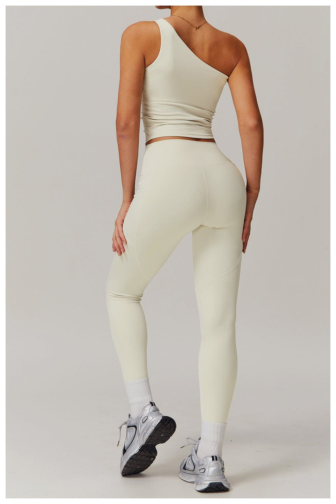 Valantomode | One-Shoulder Shaping Crop Top with Removable Chest Pads for Workouts