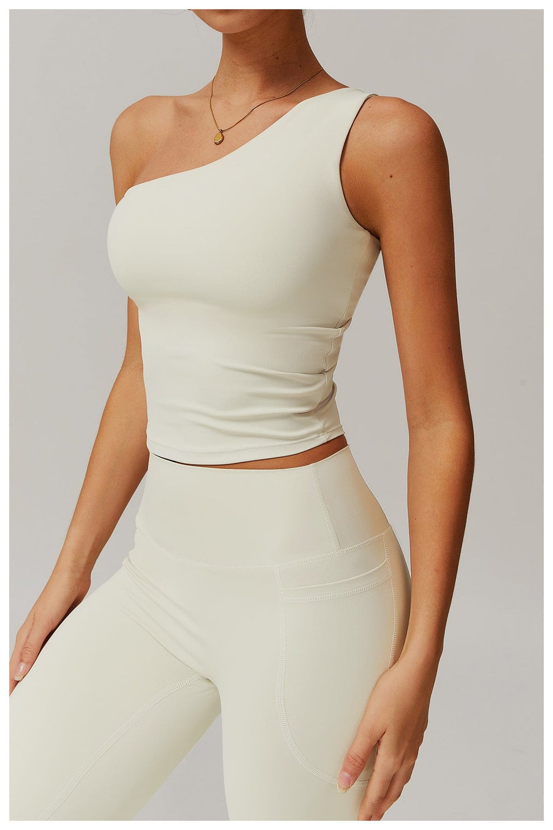 Valantomode | One-Shoulder Shaping Crop Top with Removable Chest Pads for Workouts