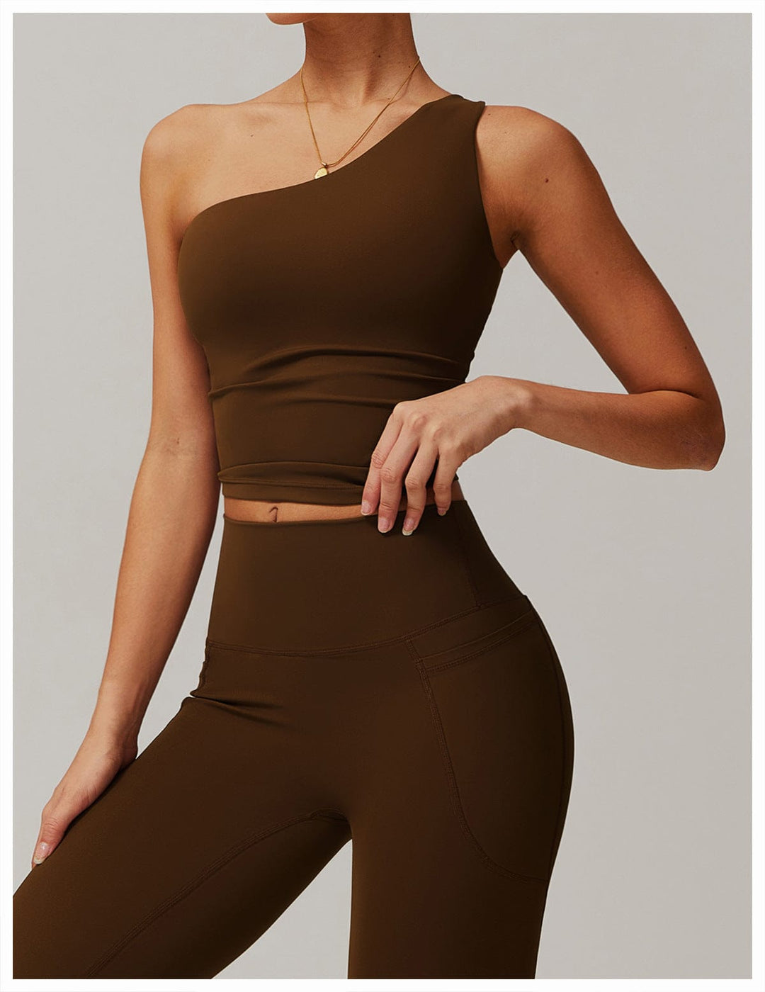 Valantomode | One-Shoulder Shaping Crop Top with Removable Chest Pads for Workouts