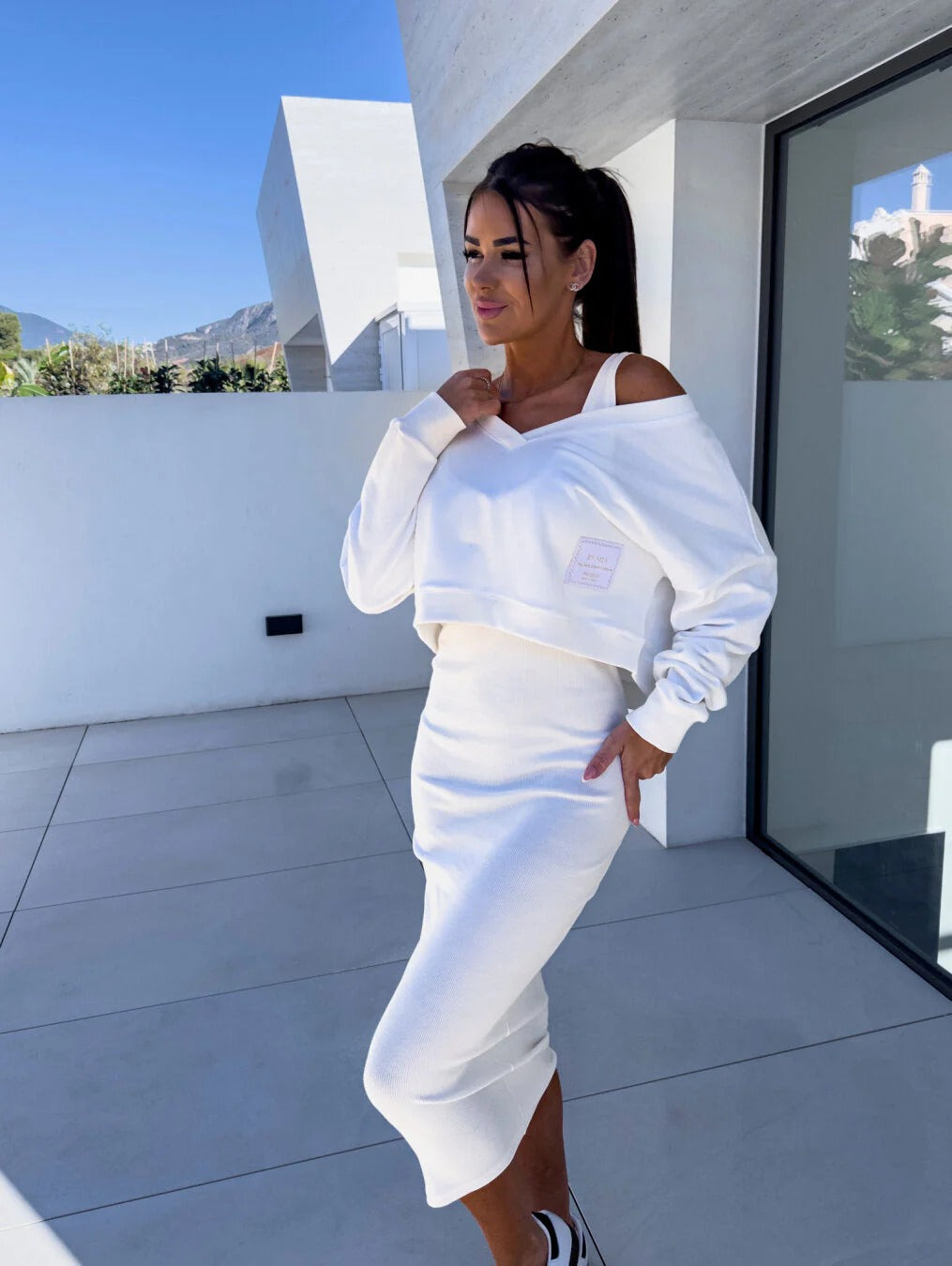 Valantomode | Stylish Women's V-Neck Crop Top with Fitted Midi Skirt