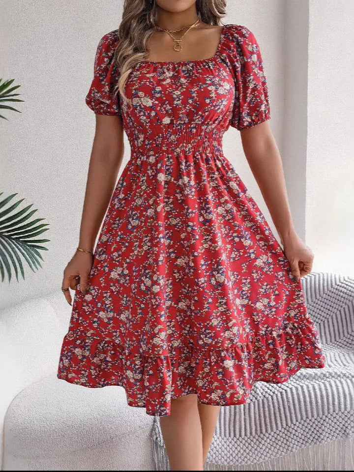 Valantomode | Charming Floral Dress with Square Neckline for Everyday Wear