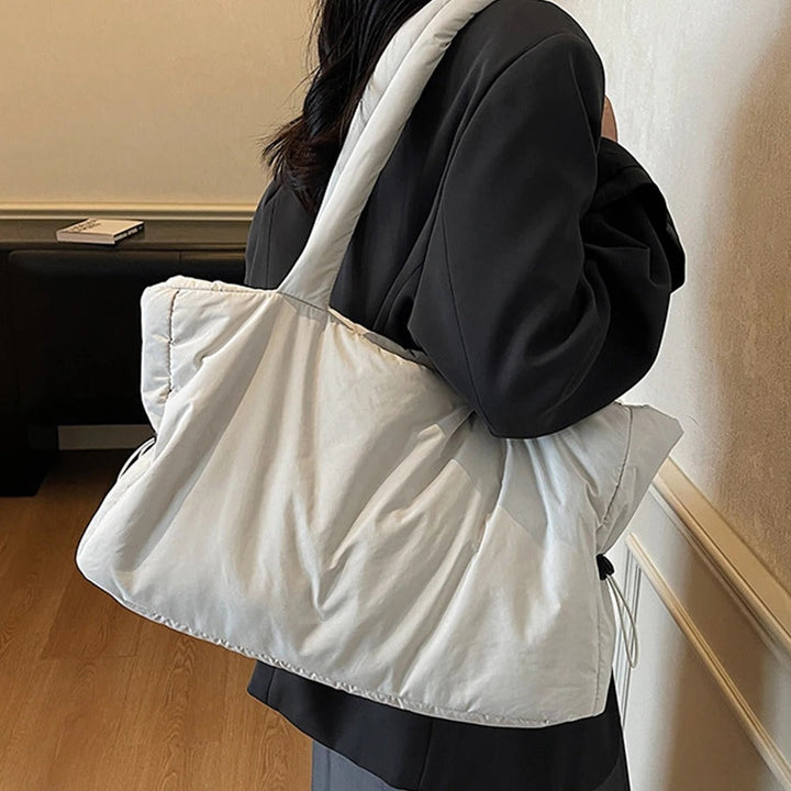 Valantomode | Nimbus Padded Garrison – Large Quilted Nylon Lightweight Executive Tote