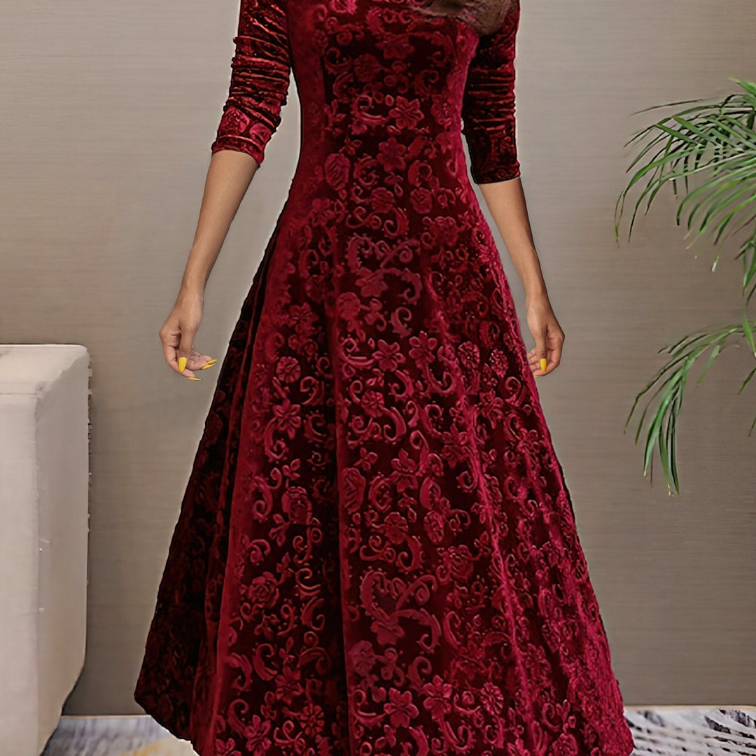 Valantomode | Luxe Velvet Dress for Chic Evening Events