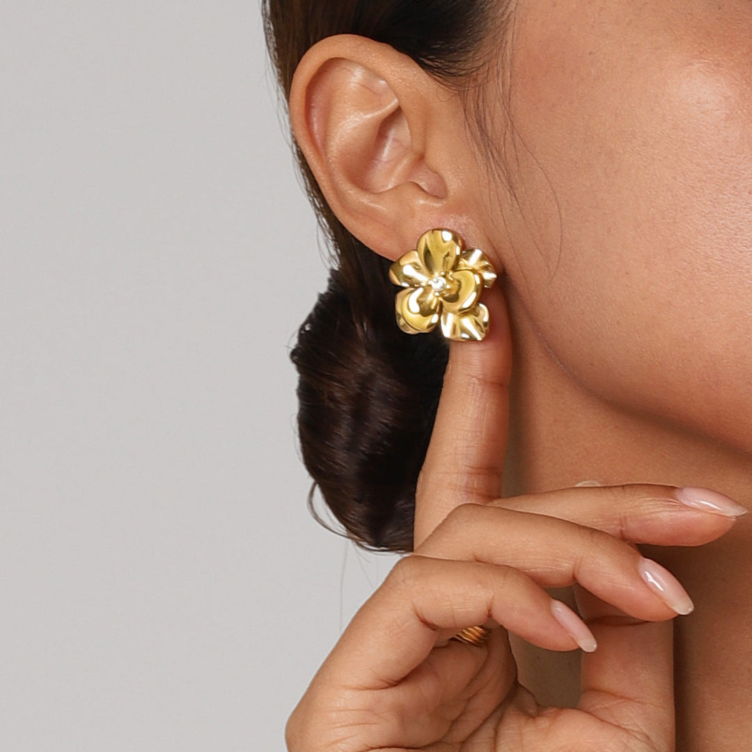 Valantomode | Plated Sculptural Floral Earrings with High-Refractive Stone Assets
