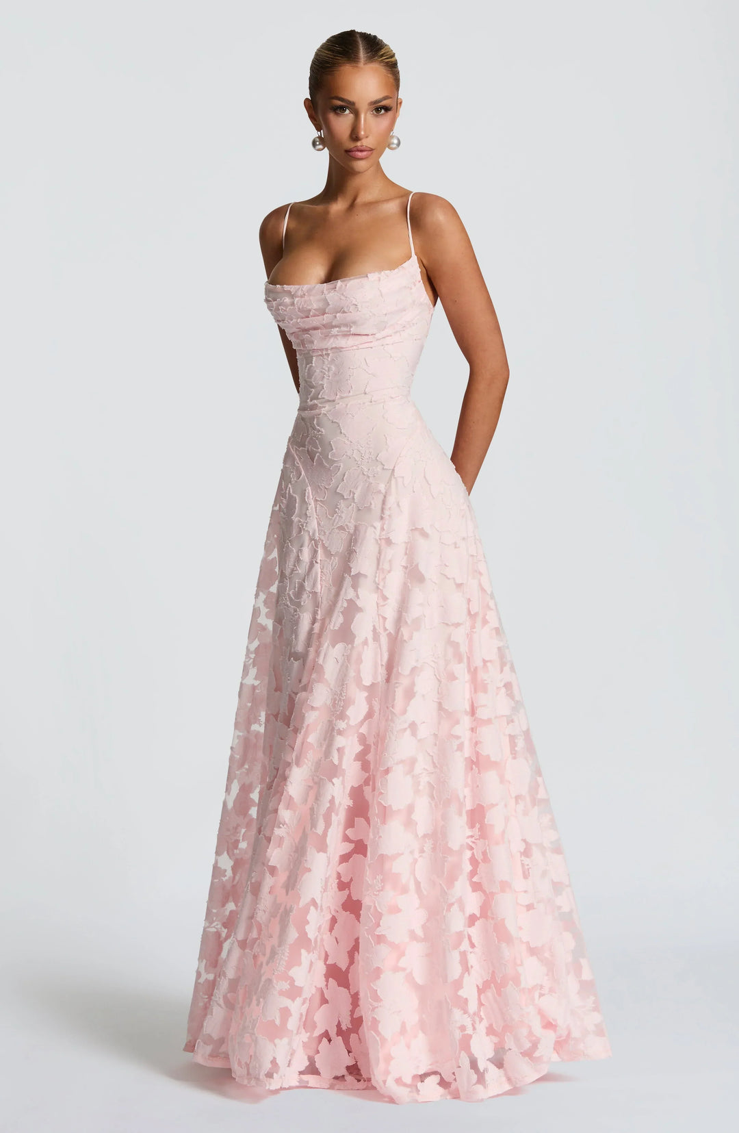 Valantomode | Open Back Maxi Dress for Elegant Summer Events
