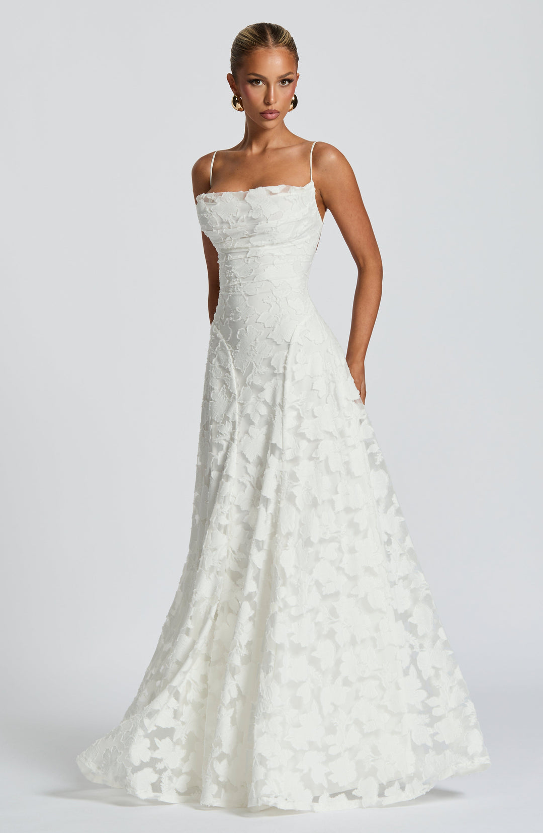 Valantomode | Open Back Maxi Dress for Elegant Summer Events
