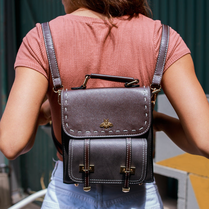 Valantomode | The Apis Executive Leather Backpack – Vertical Command & Tactical Mobility