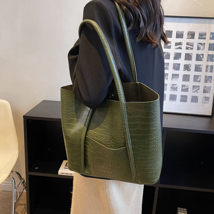 Valantomode | Imperial Croc Garrison – Premium Croc-Embossed Vegan Leather XL Business Tote