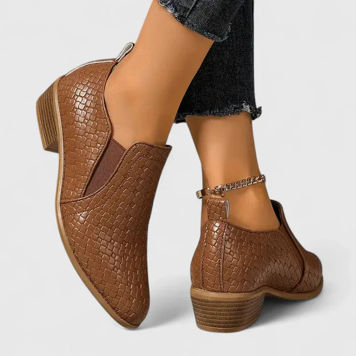 Valantomode | Stylish Orthopedic Footwear for Comfort All Day