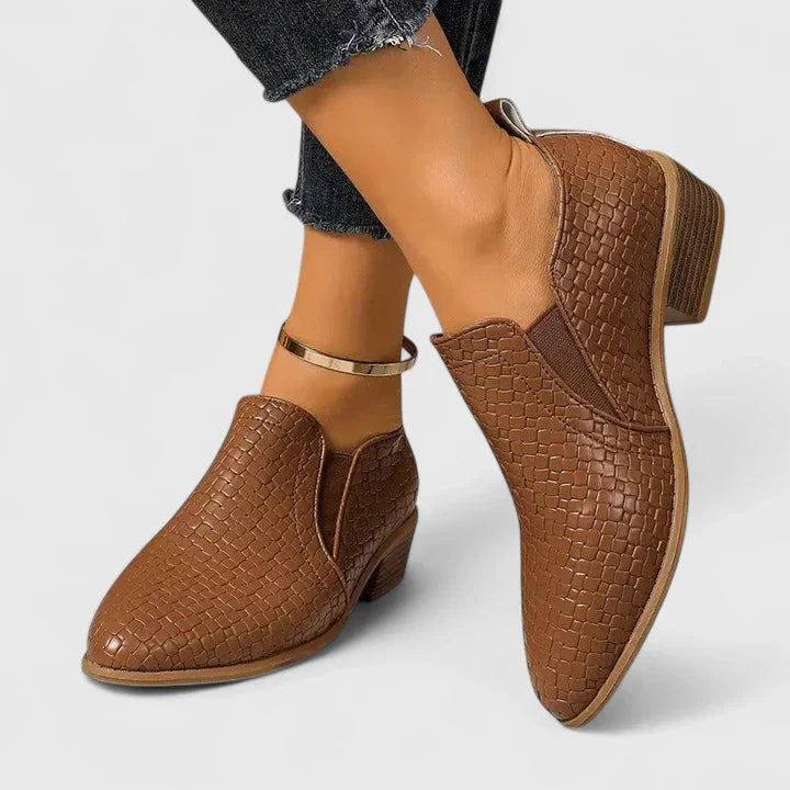 Valantomode | Stylish Orthopedic Footwear for Comfort All Day