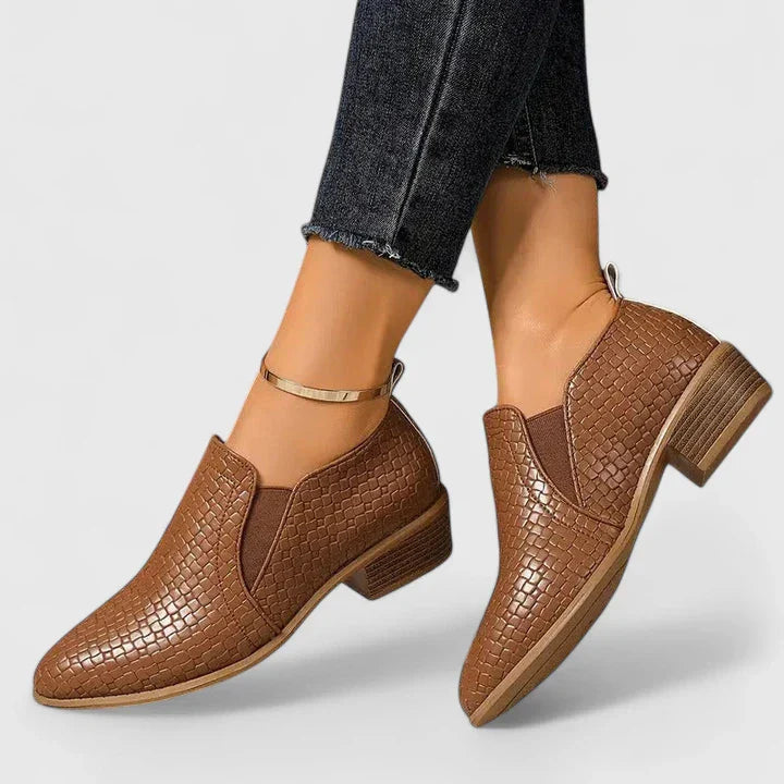 Valantomode | Stylish Orthopedic Footwear for Comfort All Day