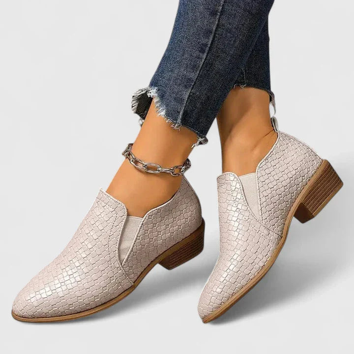 Valantomode | Stylish Orthopedic Footwear for Comfort All Day