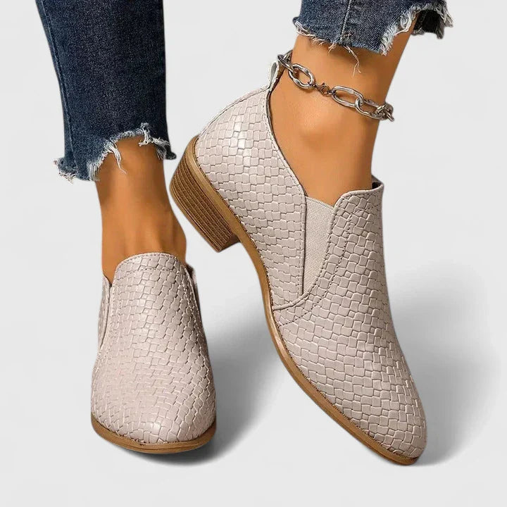 Valantomode | Stylish Orthopedic Footwear for Comfort All Day