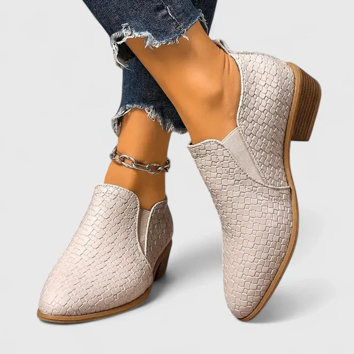 Valantomode | Stylish Orthopedic Footwear for Comfort All Day