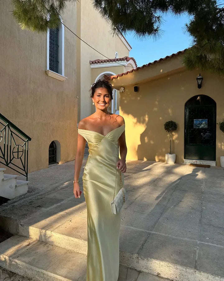 Valantomode | Chic Off-Shoulder Evening Gown for Elegant Occasions