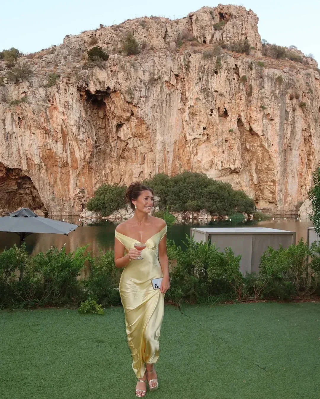 Valantomode | Chic Off-Shoulder Evening Gown for Elegant Occasions