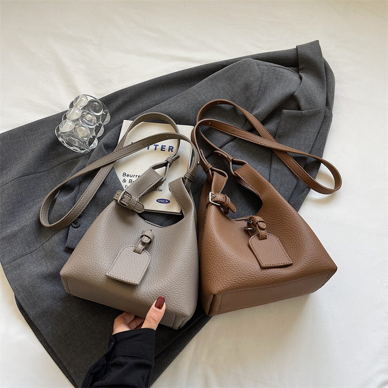 Valantomode | Luna Pebble Cyclus – Premium Pebbled Vegan Leather Mini Bucket Bag with Modular Pouch