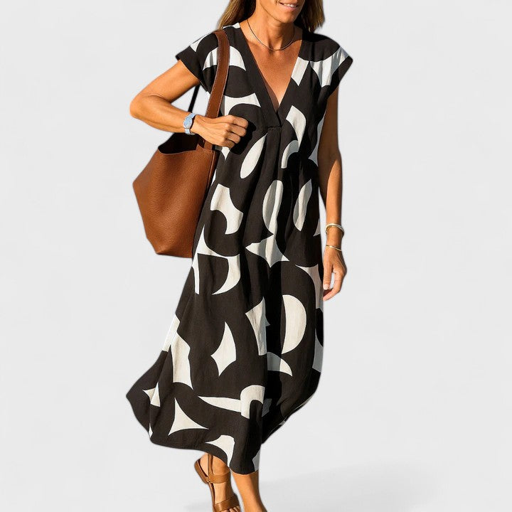 Valantomode | Beautiful Flowing V-Neck Dress for Casual Outings