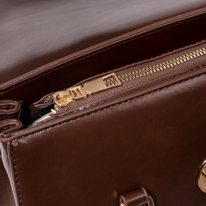 Valantomode | Women’s Heritage Leather Shoulder Bag – Timeless Legacy & Tactical Elegance