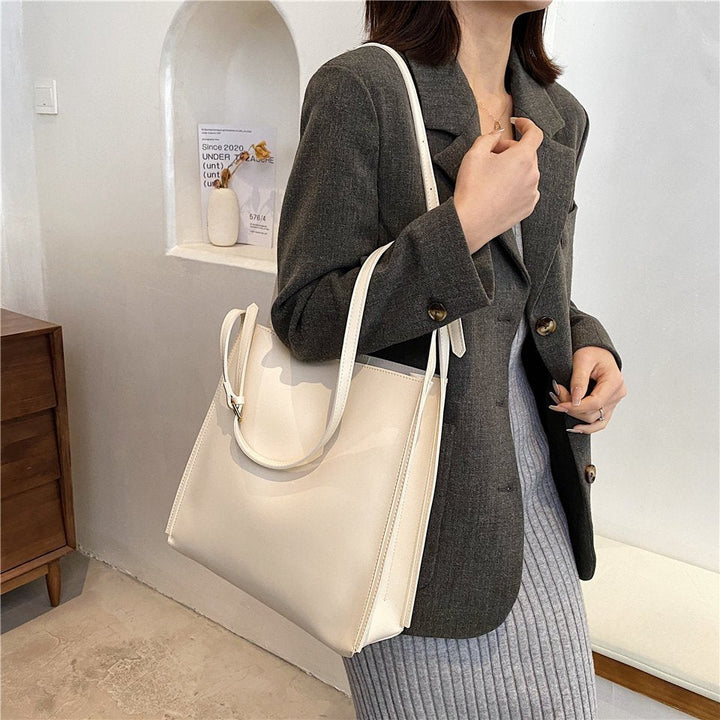 Valantomode | The ‘Aurelius’ Veridian Sovereign Monolith – Women's Premium Vegan Leather Executive Tote
