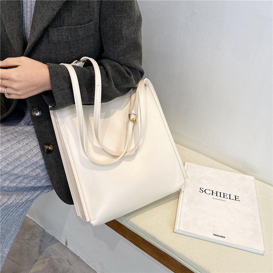 Valantomode | The ‘Aurelius’ Veridian Sovereign Monolith – Women's Premium Vegan Leather Executive Tote