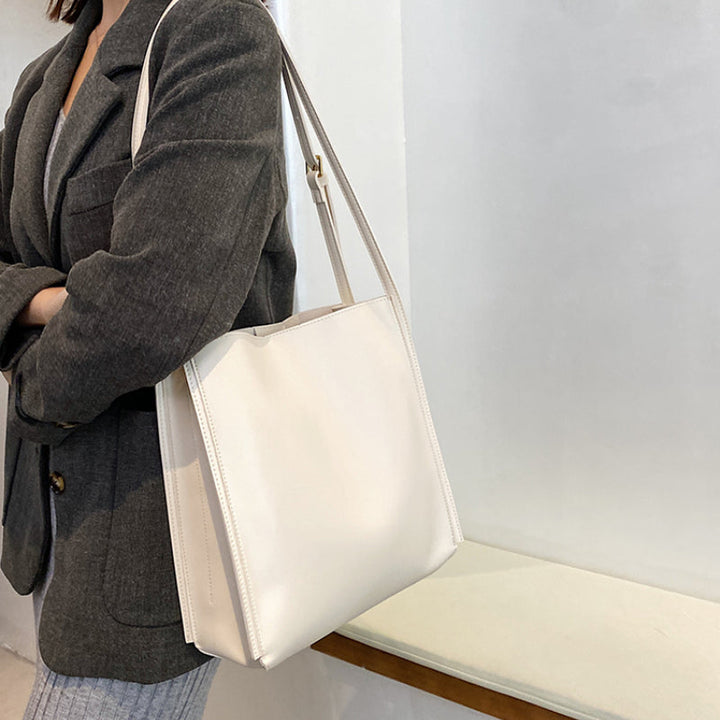 Valantomode | The ‘Aurelius’ Veridian Sovereign Monolith – Women's Premium Vegan Leather Executive Tote
