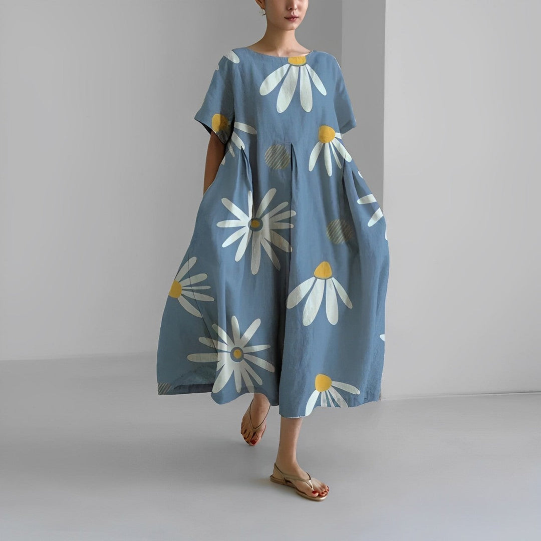 Valantomode | Dress with Bold Floral Patterns